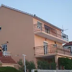 With Sea View Rogoznica Appartement Ražanj