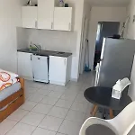 דירה With Sea View Rogoznica *