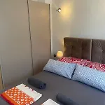 דירה With Sea View Rogoznica *