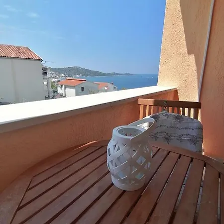 Apartment With Sea View Rogoznica Razanj