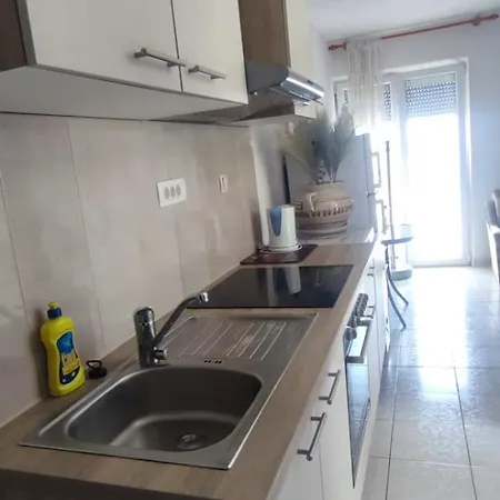 Apartment With Sea View Rogoznica *