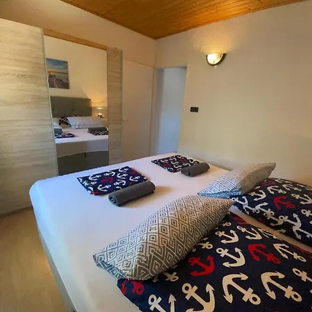 With Sea View Rogoznica Apartment *