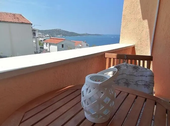Apartment With Sea View Rogoznica Ražanj