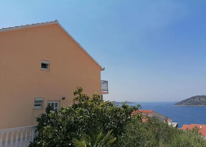 With Sea View Rogoznica Apartment *