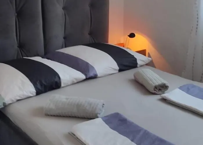 Apartment With Sea View Rogoznica