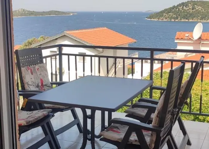 With Sea View Rogoznica Apartment Razanj