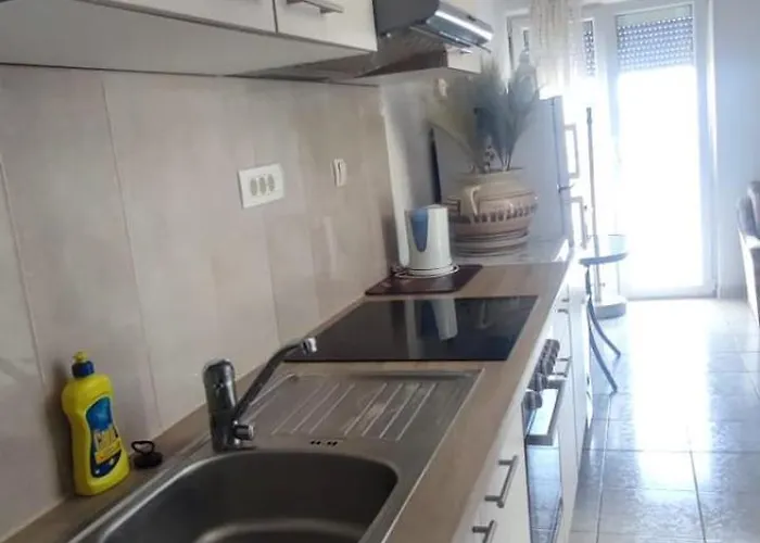 Apartment With Sea View Rogoznica *