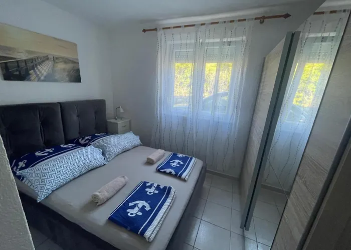 Apartment With Sea View Rogoznica *